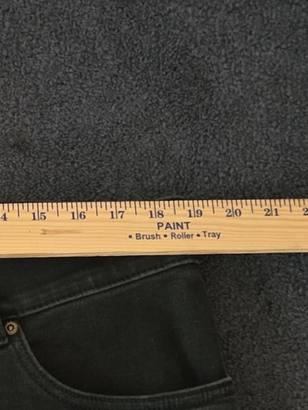 Lee Women's Jeans - Classic Straight Leg In Black, EUC, size 18P - Picture 6 of 8